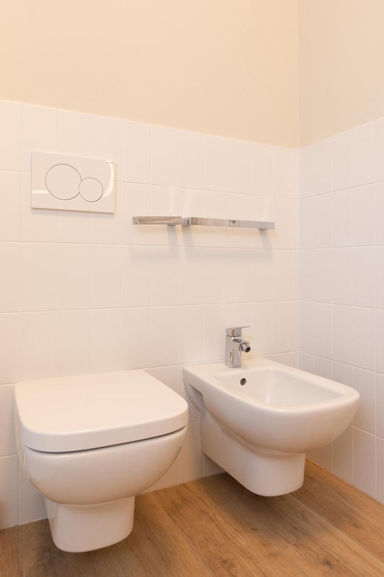 Dreams Exclusive Apartments With Terrace - Free Parking - M1 Station - Near Center Милано Екстериор снимка