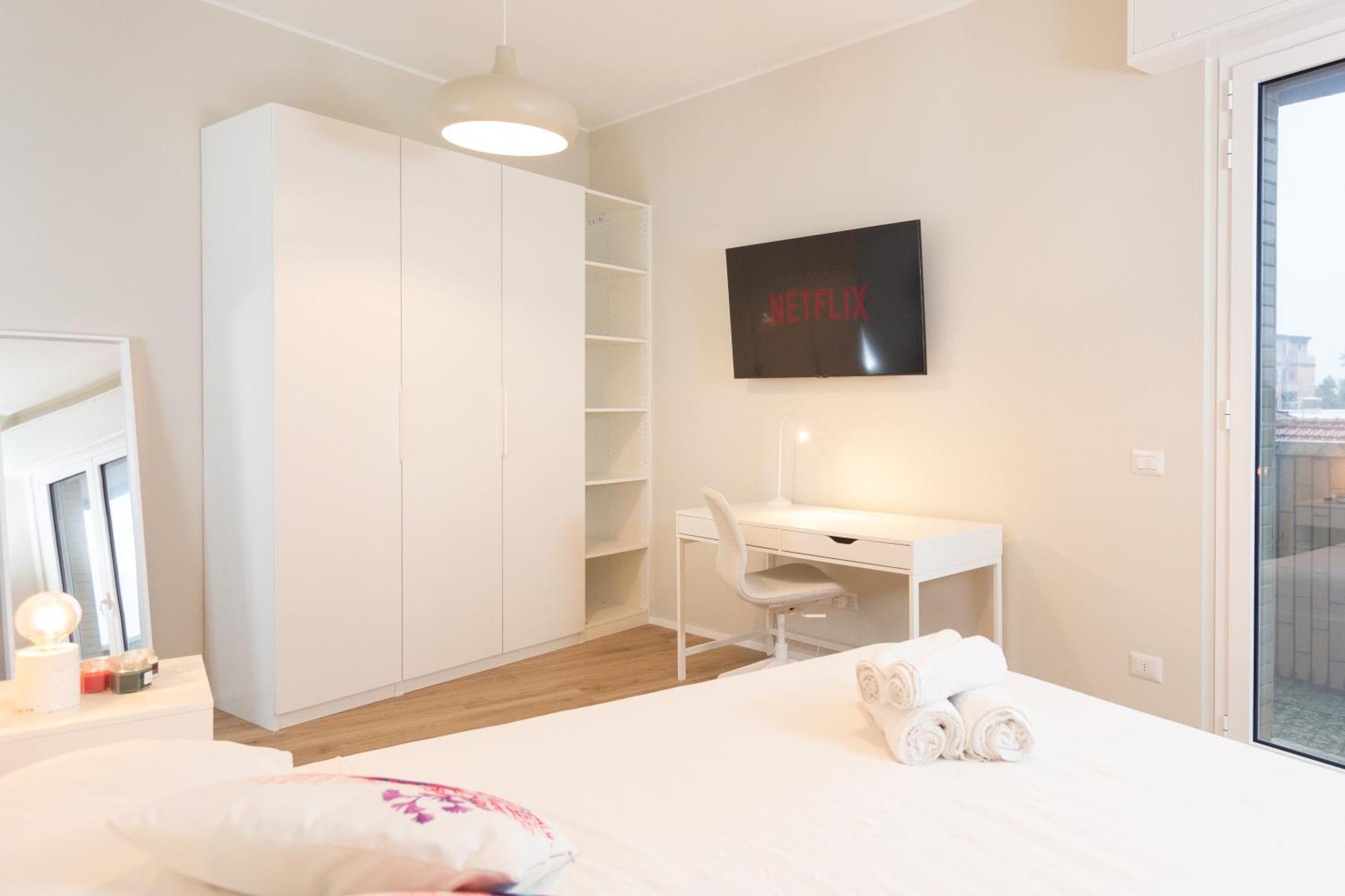 Dreams Exclusive Apartments With Terrace - Free Parking - M1 Station - Near Center Милано Екстериор снимка