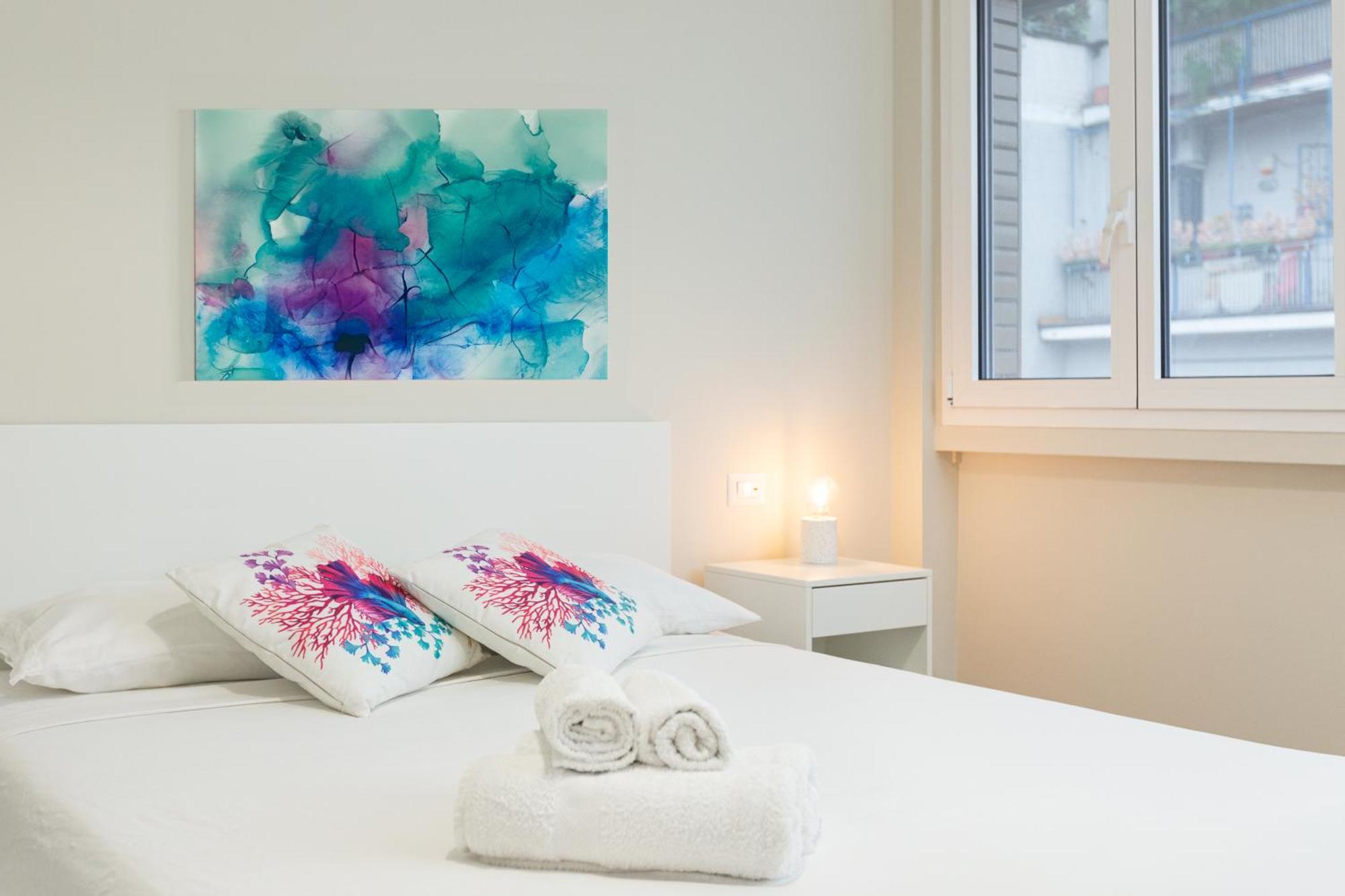 Dreams Exclusive Apartments With Terrace - Free Parking - M1 Station - Near Center Милано Екстериор снимка