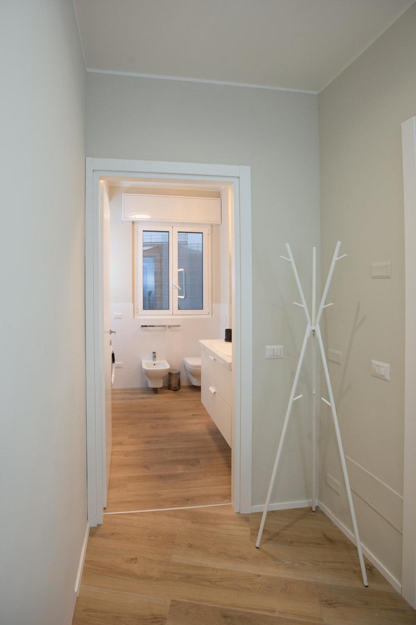 Dreams Exclusive Apartments With Terrace - Free Parking - M1 Station - Near Center Милано Екстериор снимка